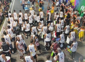 Bloco Nelson Mandela fora da Micareta