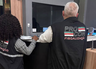 Procon fiscaliza pizzarias em Feira de Santana e orienta sobre cobrança indevida de pizzas com dois sabores